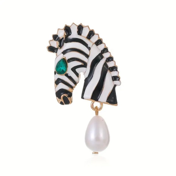 Zebra Brooch Pin - Picture 3 of 3